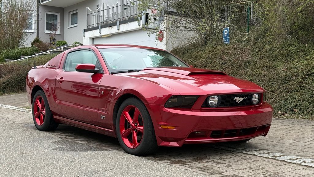 Ford Mustang 127.800 km 19.500 &euro; Niedereschach 78078