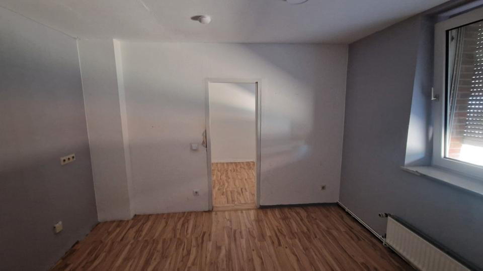 Erdgeschoßwohnung Rodenberg - 7.5 Zimmer, 165 m&sup2;, 1.000&euro; | Angebot:26394121