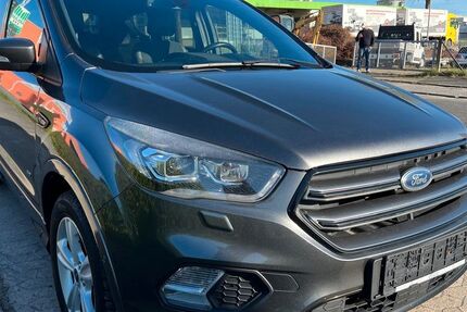 Ford Kuga 211.000 km 9.350 &euro; Northeim 37154