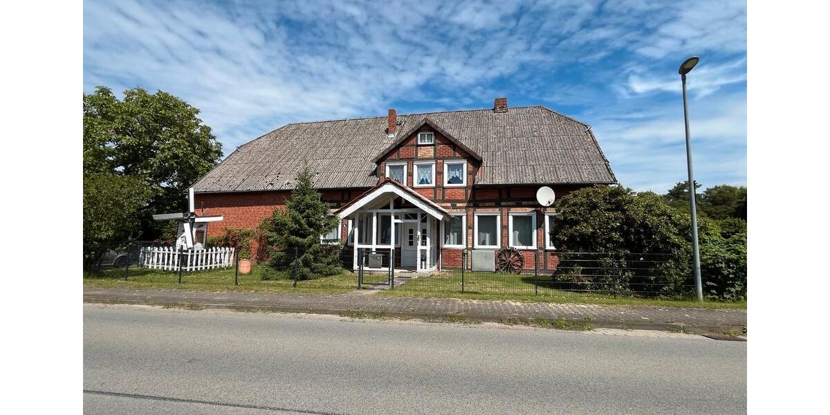 Einfamilienhaus Lübbow - 8 Zimmer, 130 m&sup2;, 245.000&euro; | Angebot:26348782