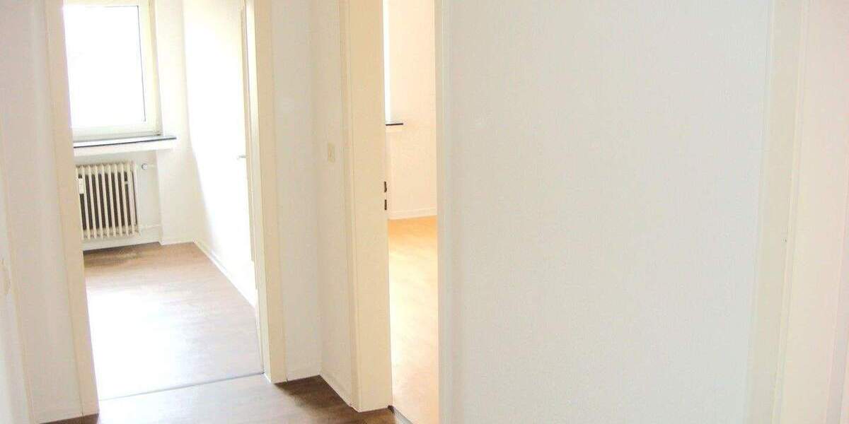 Etagenwohnung Uetze Dedenhausen - 3 Zimmer, 80 m&sup2;, 495&euro; | Angebot:25398062