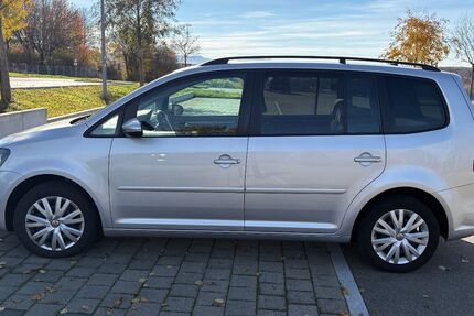 VW Touran 197.500 km 7.700 € Uhingen 73066