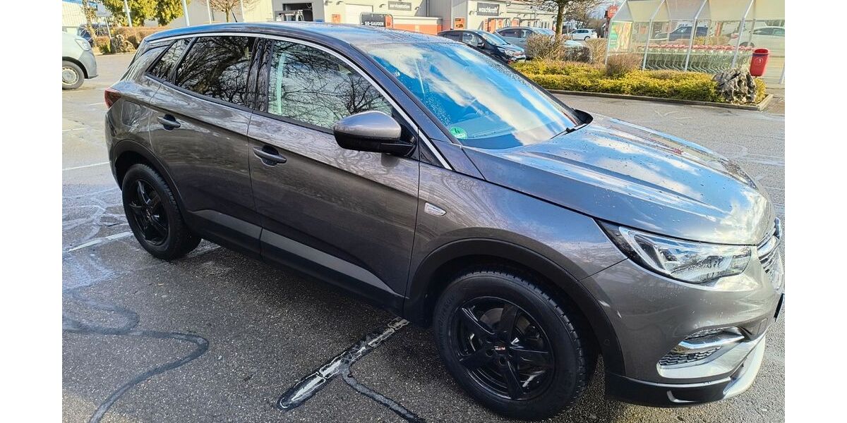 Opel Grandland (X) 86.200 km 17.700 &euro; Beimerstetten 89179