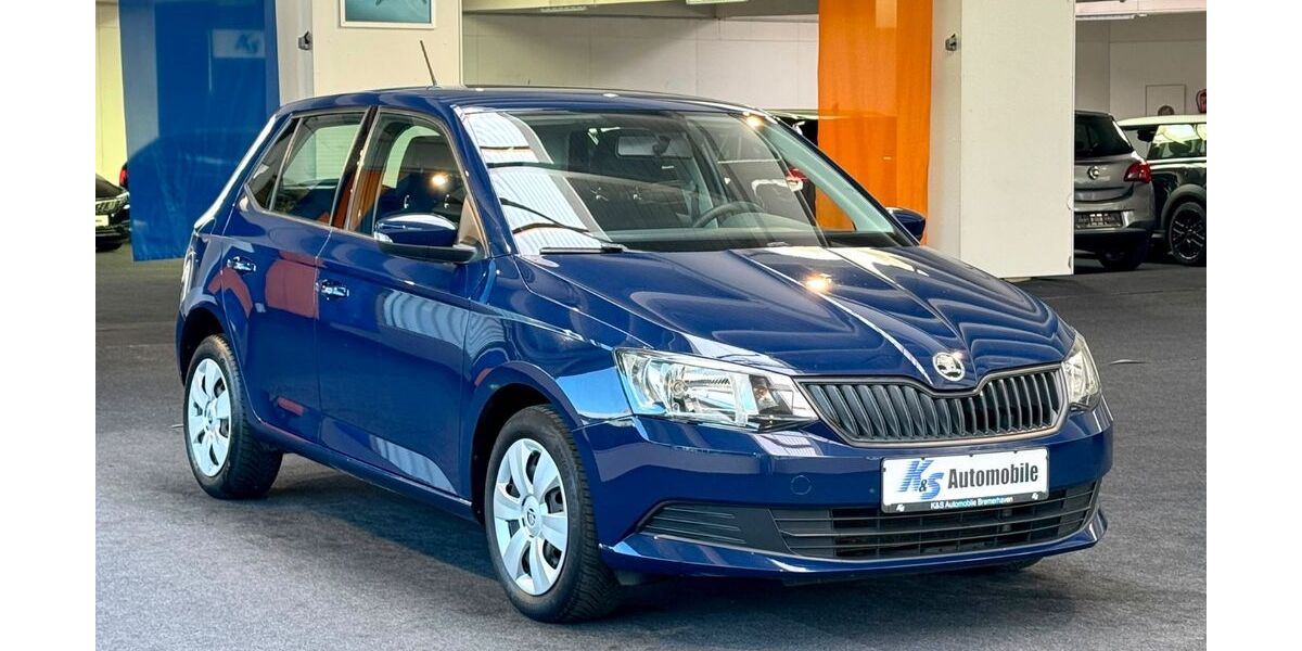 Skoda Fabia 59.350 km 7.999 &euro; Bremerhaven 27568