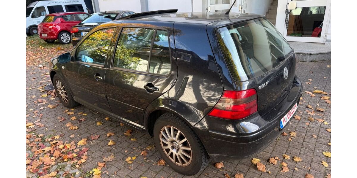 VW Golf 176.900 km 2.900 &euro; Augsburg 86165