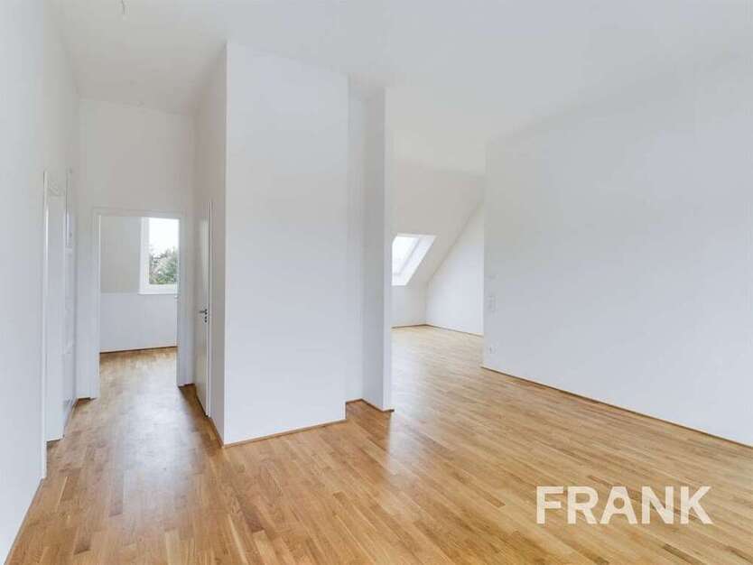 Wohnung zum Mieten in Frankfurt 2.140 € 82 m²