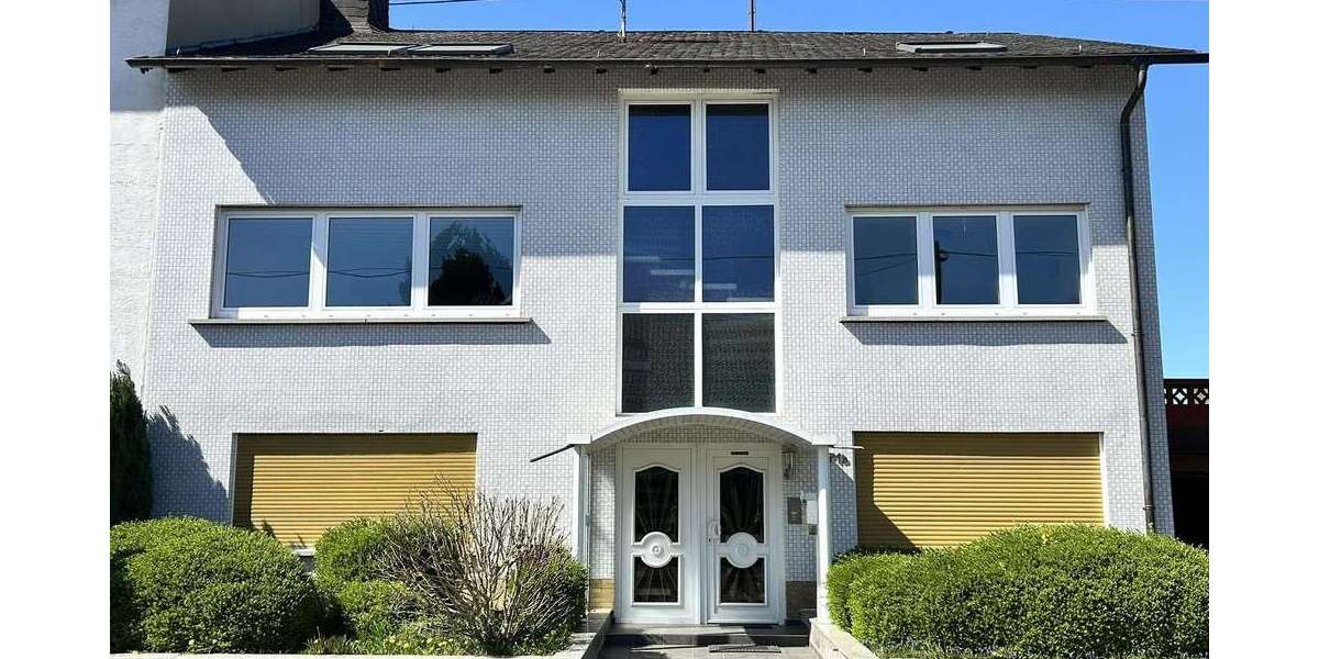 Etagenwohnung Saarbrücken West - 4 Zimmer, 111 m&sup2;, 1.098&euro; | Angebot:27159622