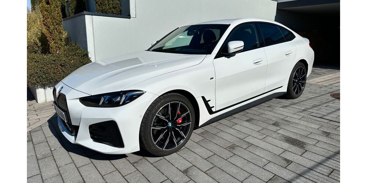 BMW i4 20.000 km 49.750 &euro; Dunningen 78655