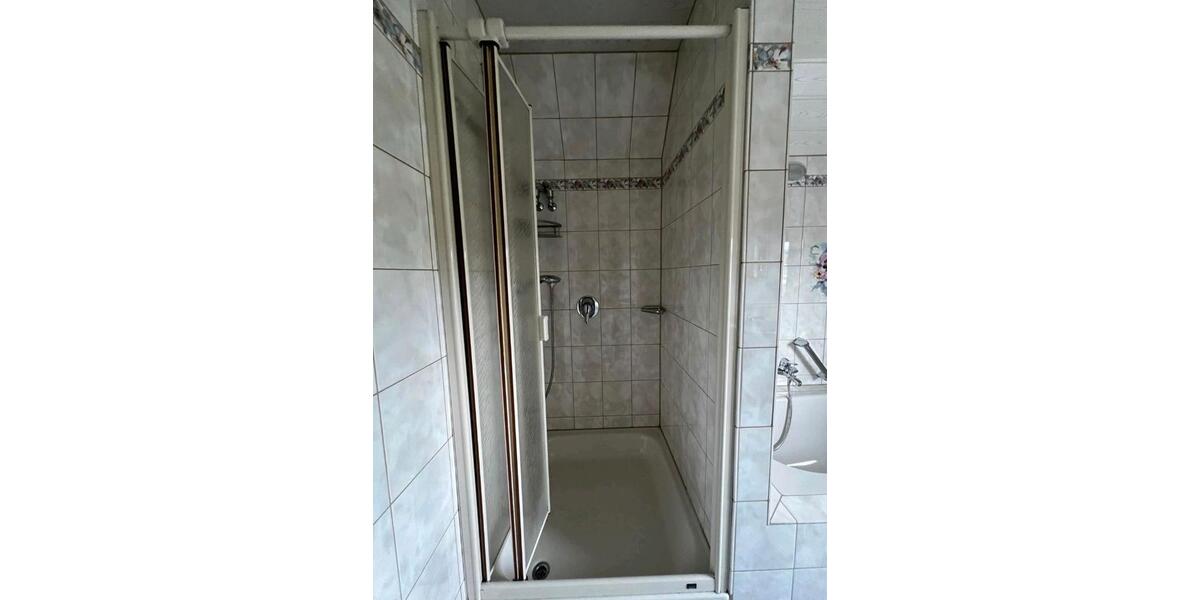 Dachgeschoßwohnung Reutlingen Reutlingen-Betzingen - 3.5 Zimmer, 90 m&sup2;, 950&euro; | Angebot:26646756