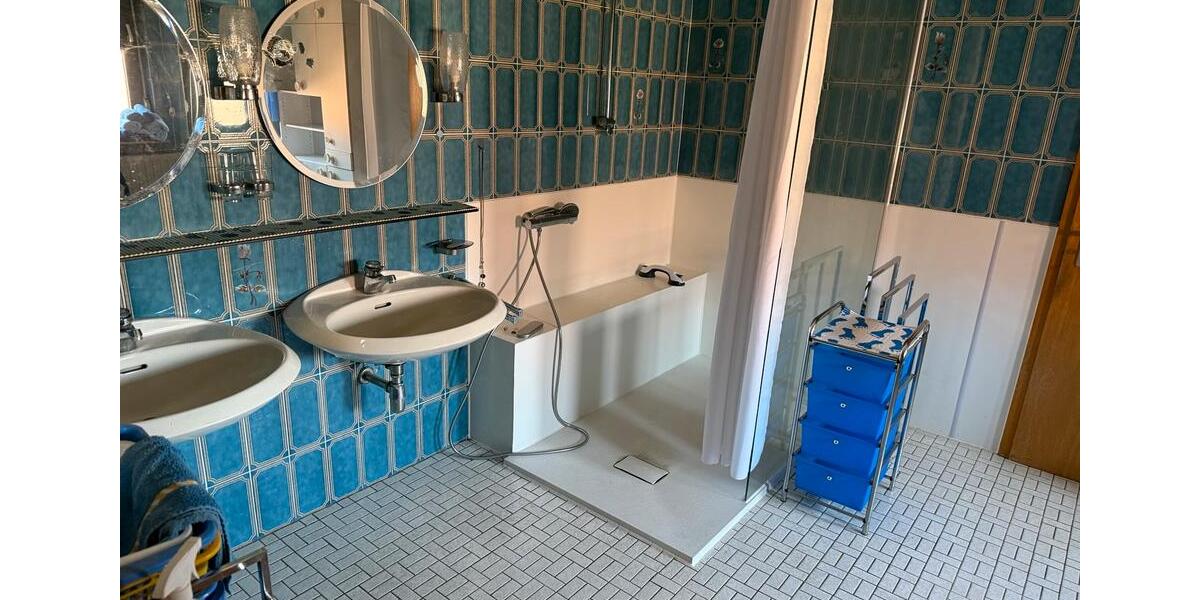 Einfamilienhaus Steinau an der Straße - 14 Zimmer, 300 m&sup2;, 300.000&euro; | Angebot:26084319