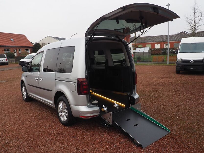 VW Caddy 83.828 km 31.990 € Südkirchen 59394