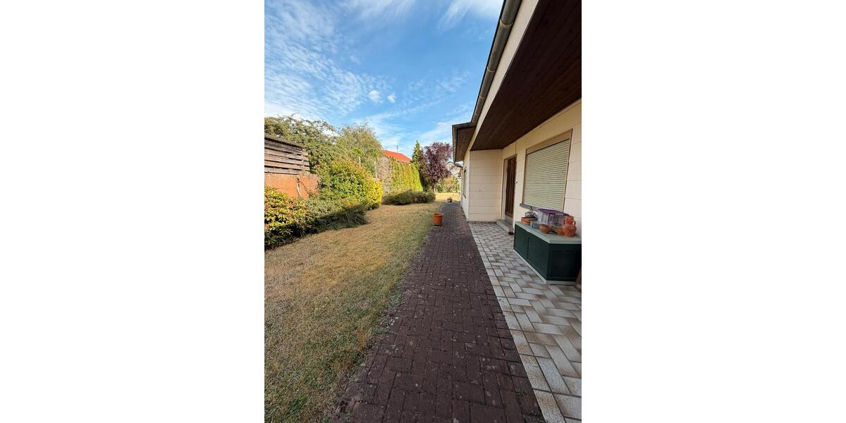 Doppelhaushälfte Bexbach - 6 Zimmer, 150 m&sup2;, 160.000&euro; | Angebot:27117406