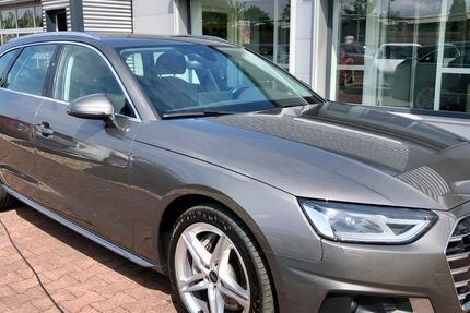 Audi A4 124.995 km 23.999 &euro; Halle/Saale 06118
