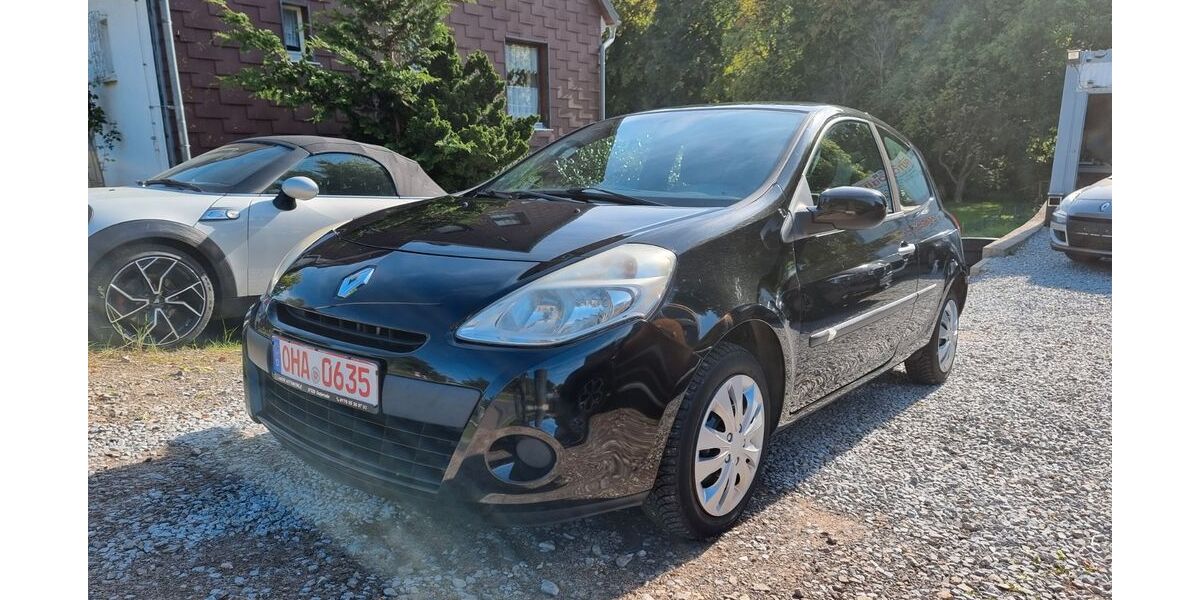 Renault Clio 146.000 km 2.700 &euro; Osterode 37520