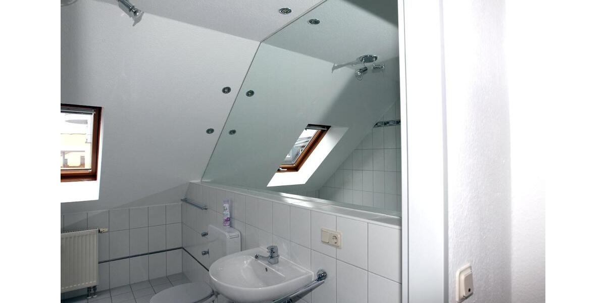 Dachgeschoßwohnung Gießen Allendorf - 2 Zimmer, 73 m&sup2;, 780&euro; | Angebot:26301279