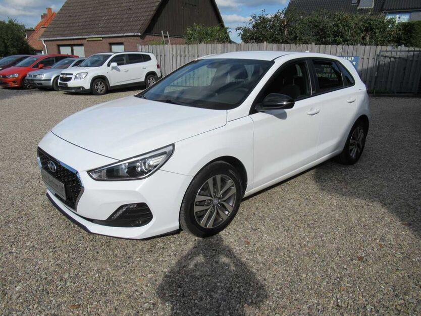 Hyundai i30 61.400 km 13.950 € Gettorf 24214