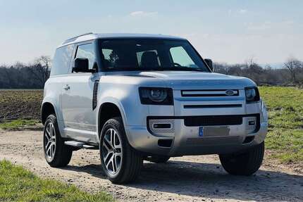 Land Rover Defender 11.451 km 64.500 € Frankfurt 60322