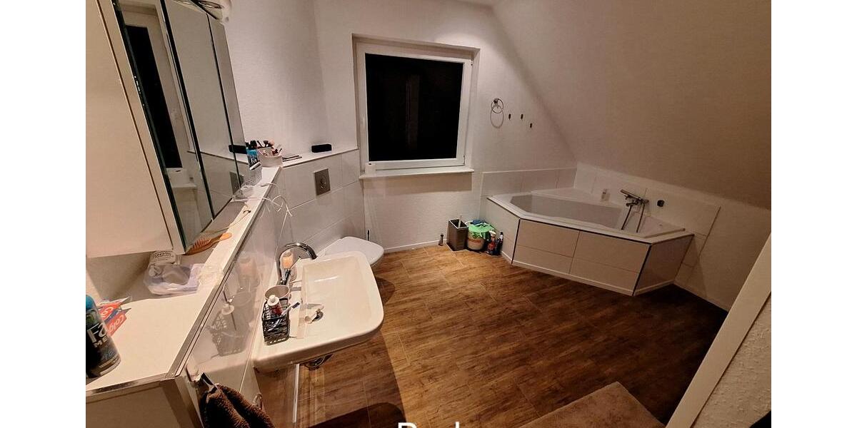 Dachgeschoßwohnung Langenhorn - 3 Zimmer, 60 m&sup2;, 650&euro; | Angebot:25382752