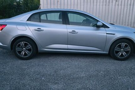 Renault Megane 13.400 km 16.490 &euro; Leingarten 74211