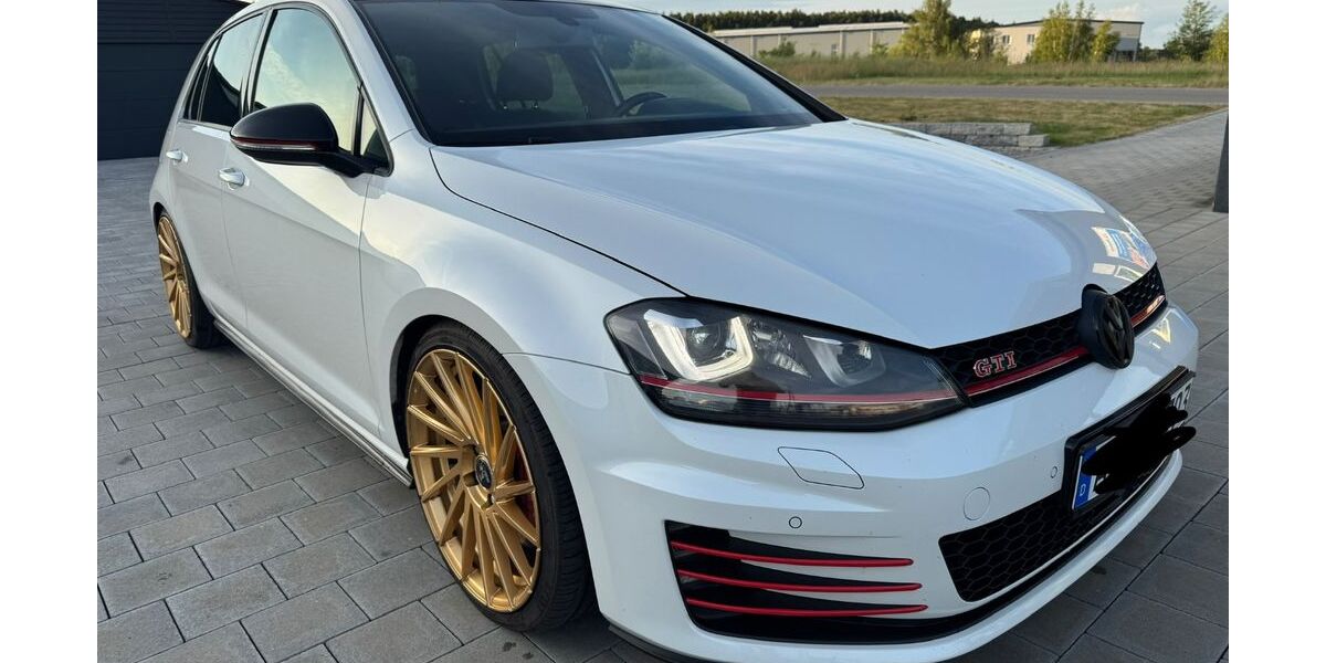 VW Golf 175.000 km 13.000 &euro; Dentlein am Forst 91599