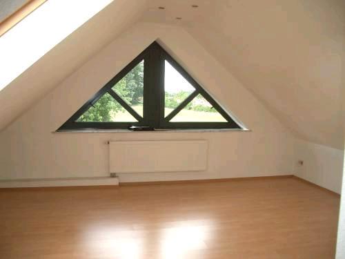 Dachgeschoßwohnung Delbrück - 2.5 Zimmer, 35 m&sup2;, 550&euro; | Angebot:25382893