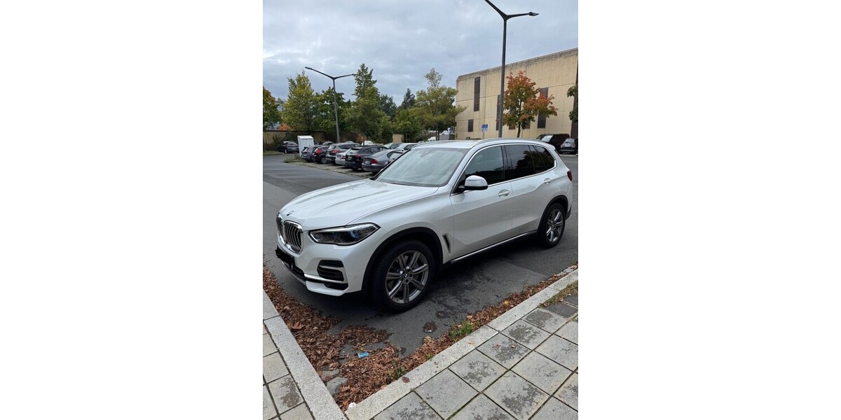 BMW X5 28.471 km 64.500 € Nürnberg 90403