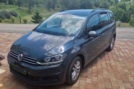 VW Touran 93.000 km 15.750 &euro; Lörzweiler 55296