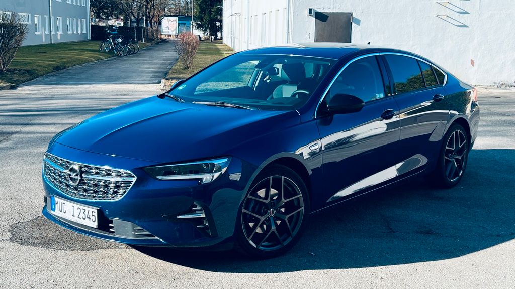 Opel Insignia 144.500 km 14.400 &euro; München 81673