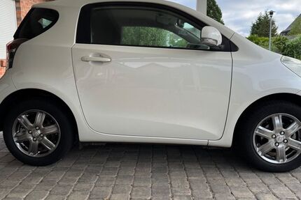 Toyota IQ 140.000 km 4.550 € Hamburg 22043