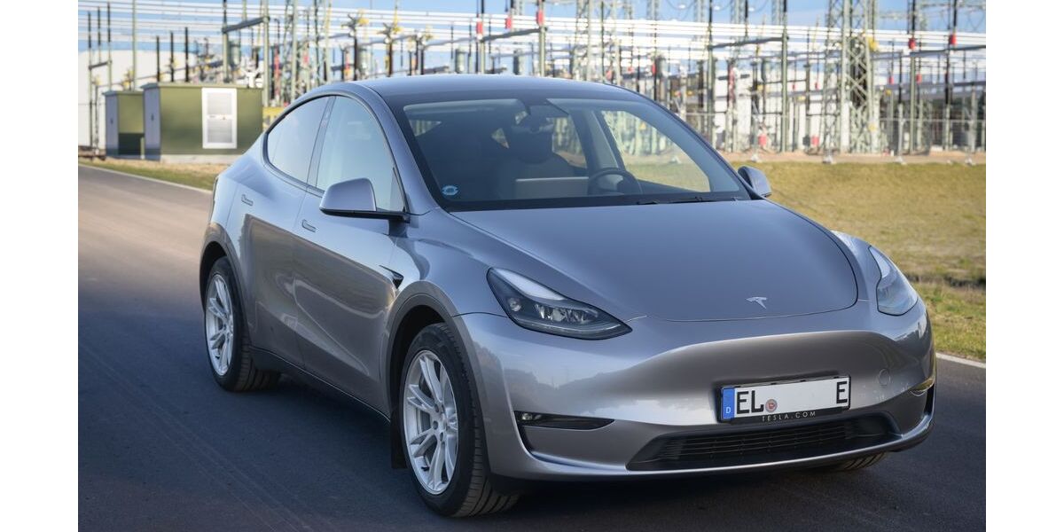 Tesla Model Y 47.515 km 37.900 &euro; Emsbüren 48488