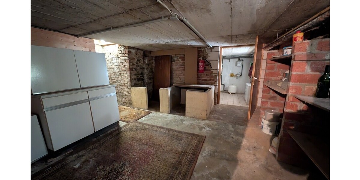Großes Grundstück in Hüllhorst: Einfamilienhaus mit Potenzial zur Neugestaltung - Grundstück Hüllhorst | Angebot:26905367
