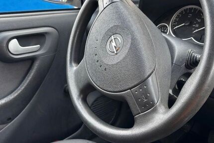 Opel Corsa 201.000 km 1.249 &euro; Demmin 17109