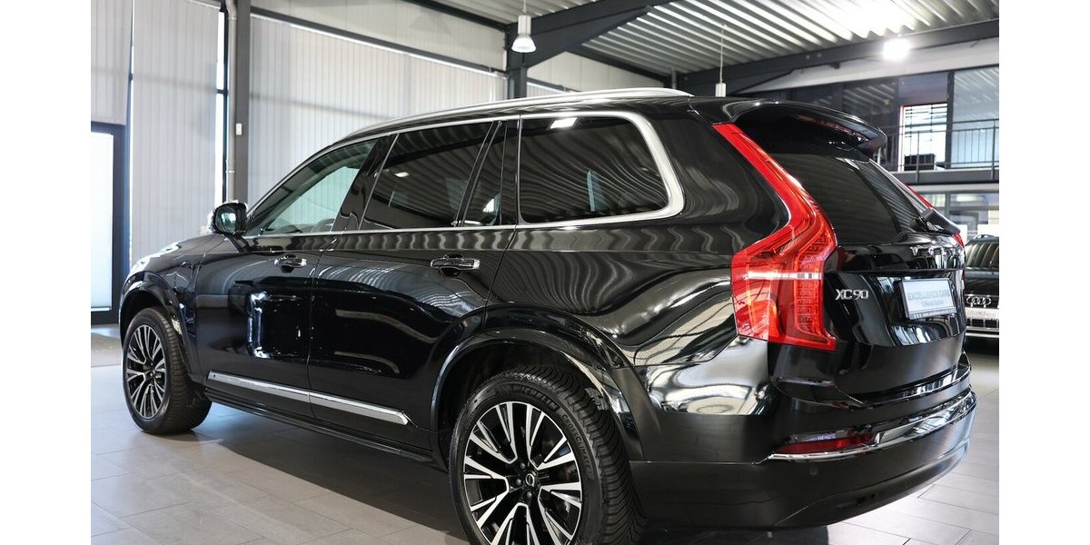 Volvo XC90 PLUS-BRIGHT RECHARGE AWD P-HEV T8 7-SITZER 79.000 km 48.888 &euro; Hamm 59077