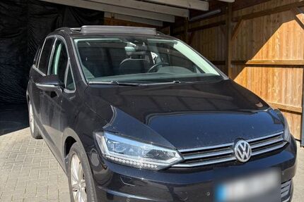 VW Touran 111.450 km 18.500 &euro; Wrist 25563