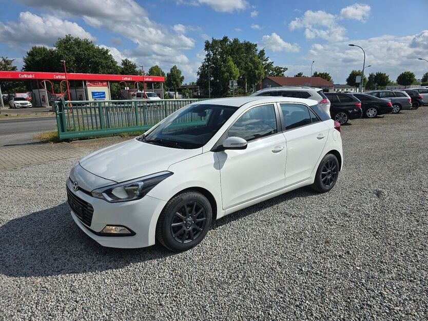 i20