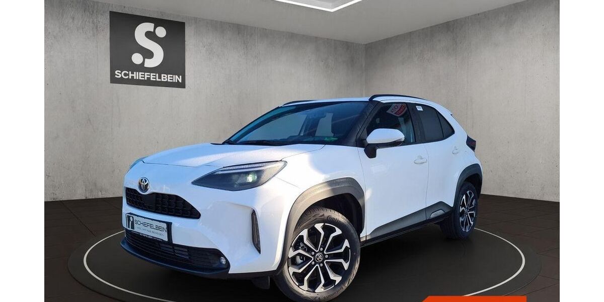Toyota Yaris Cross 2.500 km 29.480 &euro; Hoyerswerda 02977