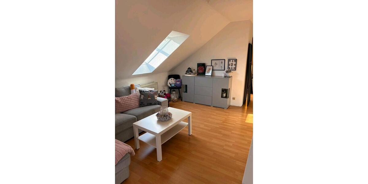 Dachgeschoßwohnung Welzheim - 3 Zimmer, 56 m&sup2;, 500&euro; | Angebot:25396854