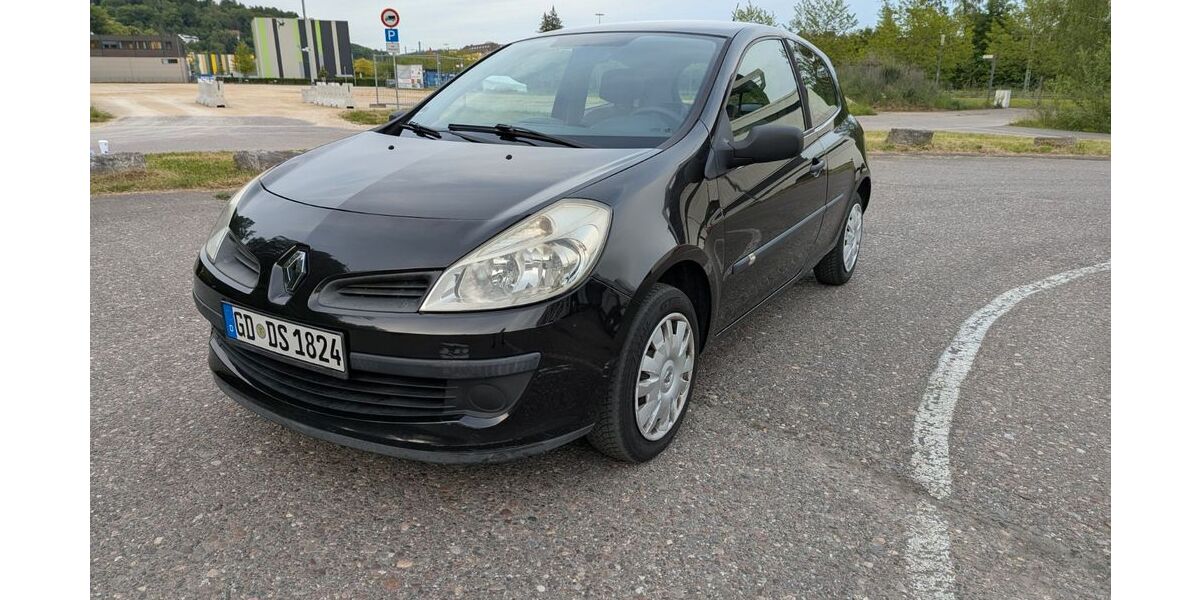 Renault Clio 147.500 km 2.500 &euro; Schwäbisch Gmünd 73525