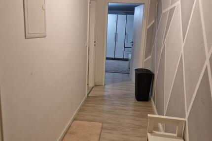 Teilmöblierte schöne ruhige 1 Zimmer Wohnung ab sofort City zimmer