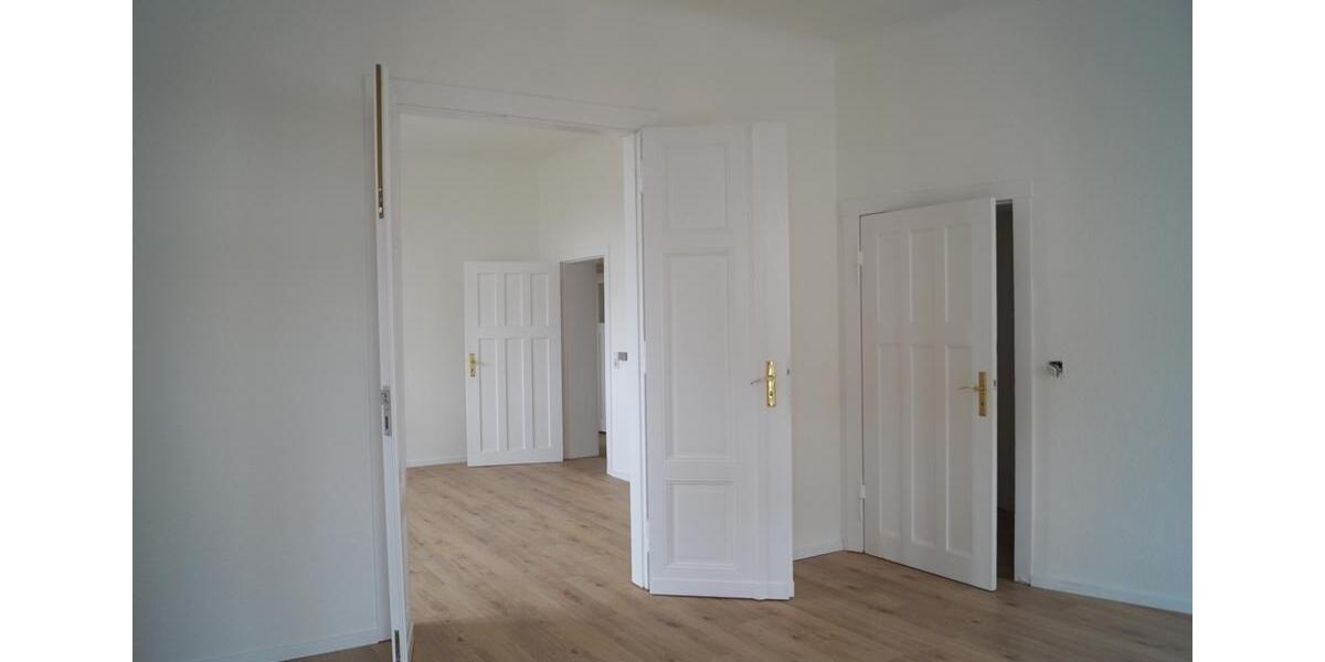 Etagenwohnung Frankfurt (Oder) - 6 Zimmer, 148 m&sup2;, 969&euro; | Angebot:26365893