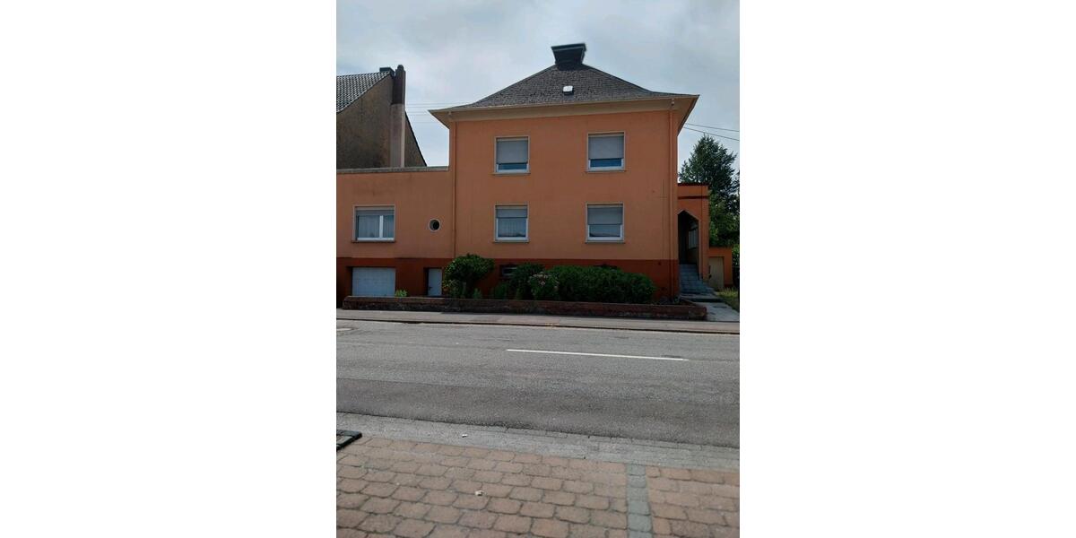Mehrfamilienhaus, Wohnhaus Überherrn - 8 Zimmer, 160 m&sup2;, 315.000&euro; | Angebot:27126799
