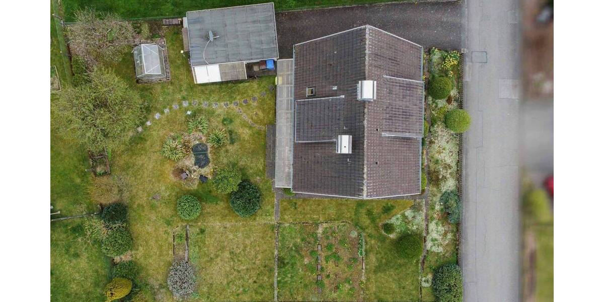 Einfamilienhaus Bad Driburg Siebenstern - 7 Zimmer, 139 m&sup2;, 175.000&euro; | Angebot:26275613
