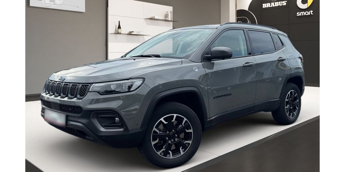 Jeep Compass 80.000 km 21.988 € Köln 51067