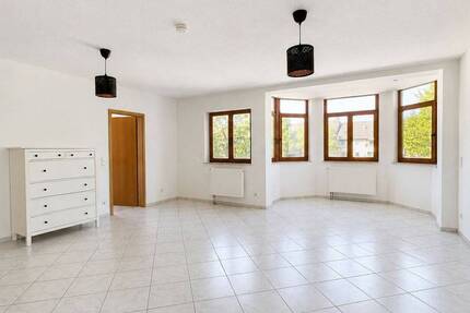 Wohnung Hofheim - 3 Zimmer, 73 m&sup2;, 1.000&euro; | Angebot:26796268