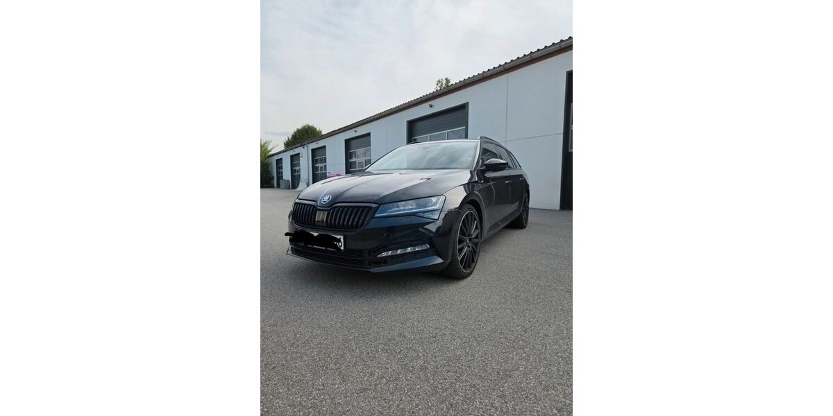 Skoda Superb 79.000 km 28.990 &euro; Regen 94209