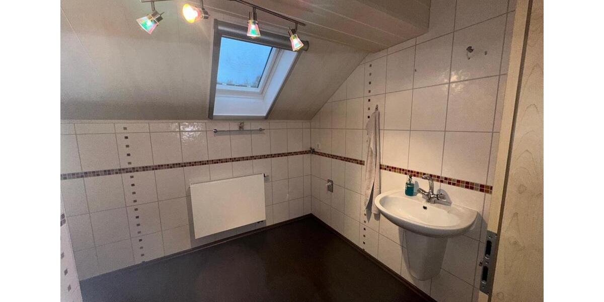 Dachgeschoßwohnung Rimbach - 3 Zimmer, 145 m&sup2;, 990&euro; | Angebot:25309055