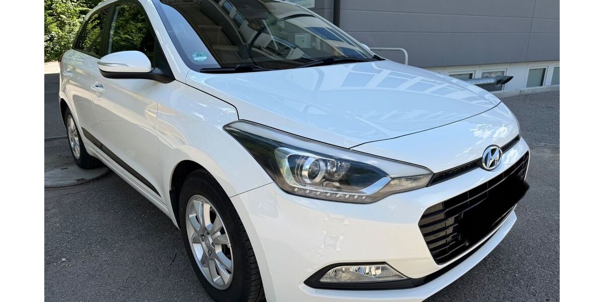 Hyundai i20 71.000 km 7.999 &euro; Höhenkirchen-Siegertsbrunn 85635