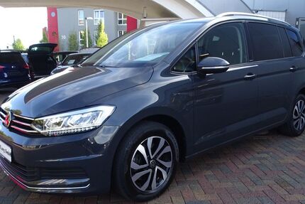 VW Touran 88.823 km 22.950 &euro; Hofgeismar 34369