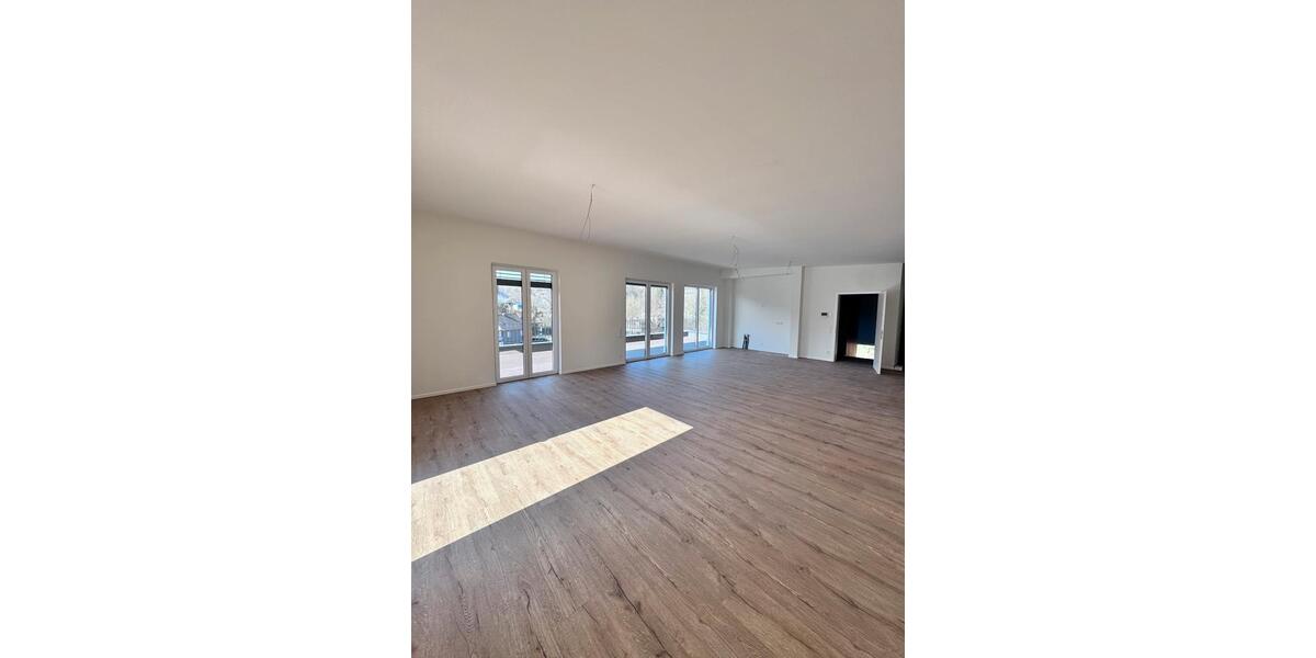 Einfamilienhaus Gummersbach - 3.5 Zimmer, 146 m&sup2;, 1.900&euro; | Angebot:25363993