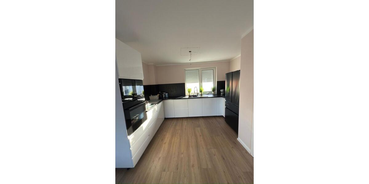 Maisonettenwohnung Erftstadt - 5 Zimmer, 145 m&sup2;, 1.950&euro; | Angebot:24752662